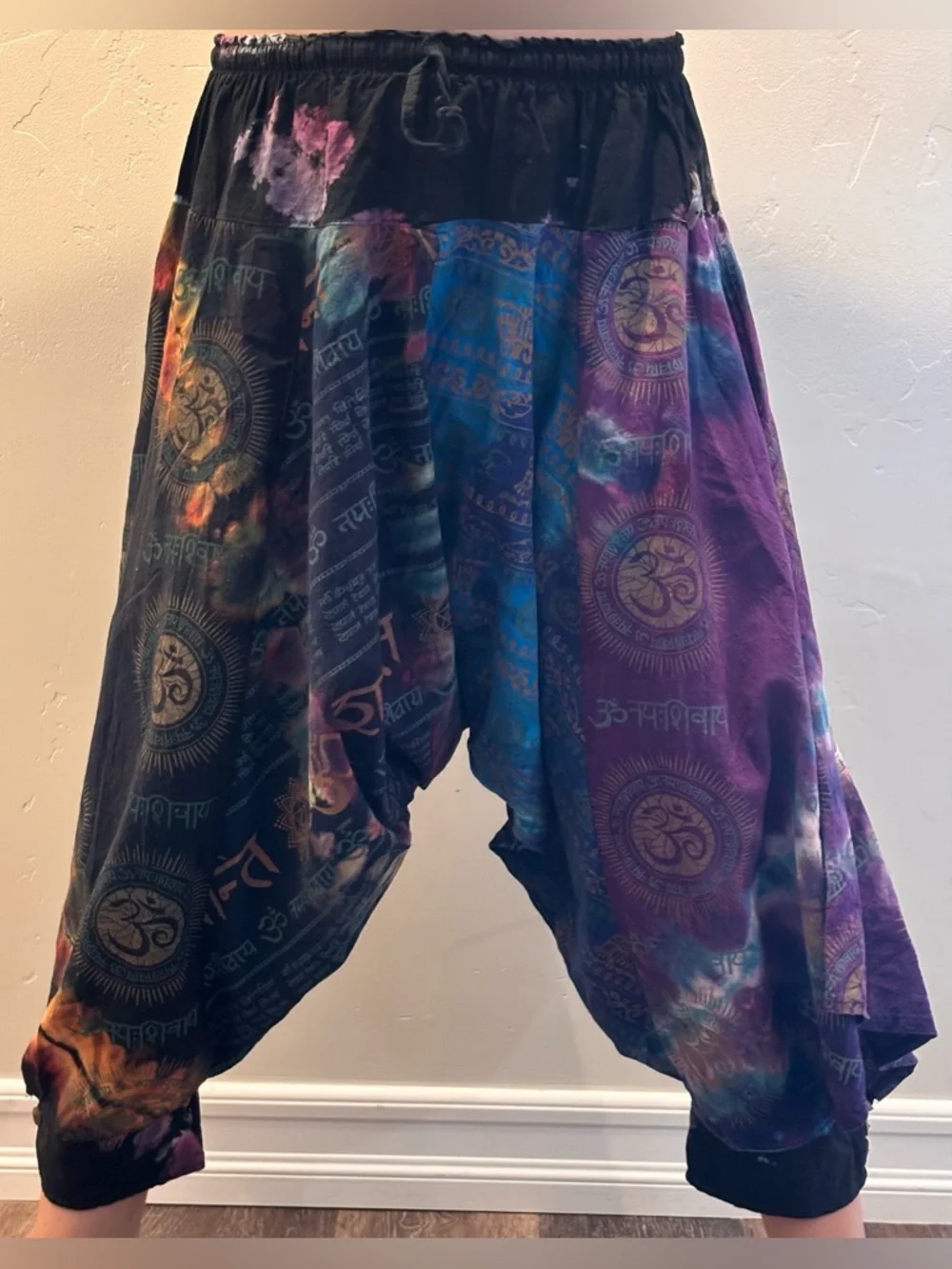 Kathmandu Imports Wide-Leg Printed Harem Tie-Dye Sacred Symbol Pants - Picture 3 of 11